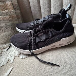 On Running Men's Black and White Sneakers